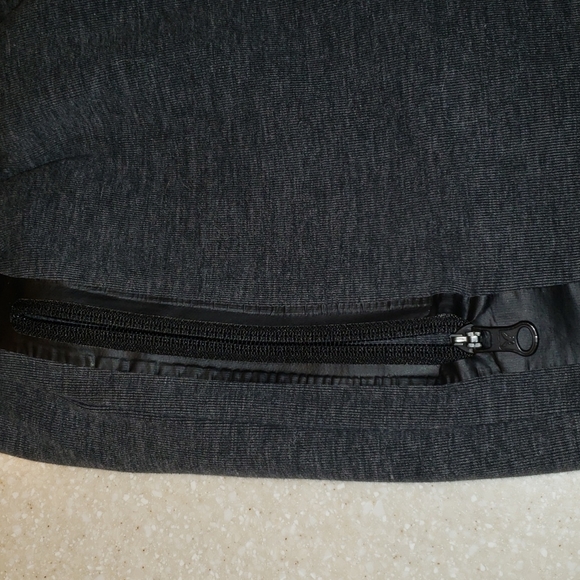 American eagle dark Heather gray jogger - Picture 3 of 5